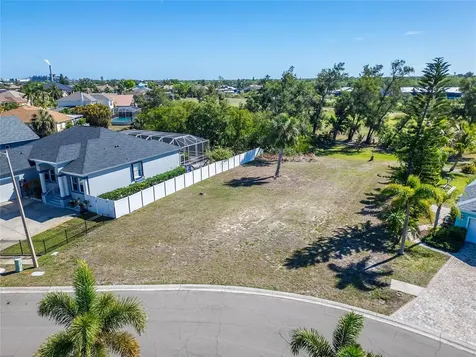 806 Greenview Drive Apollo Beach FL 33572