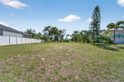 806 Greenview Drive Apollo Beach FL 33572