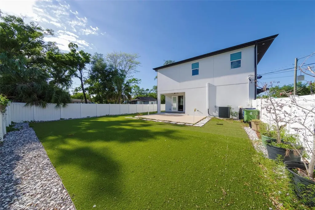902 W Sligh Avenue Tampa FL 33604