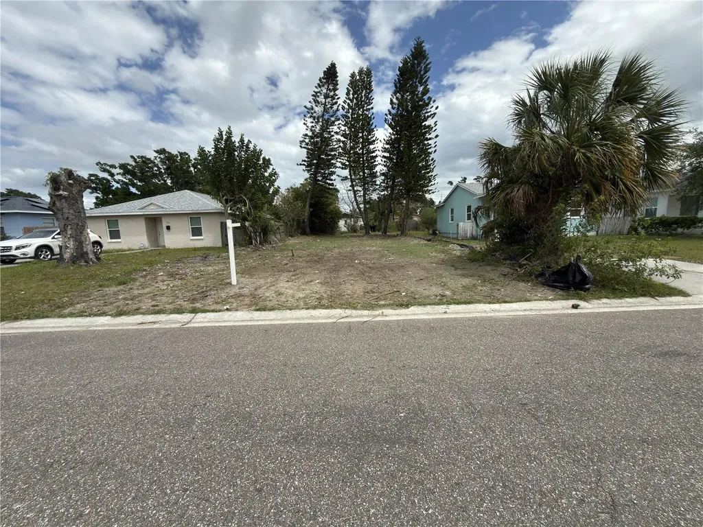 1334 30th Street S St Petersburg FL 33712
