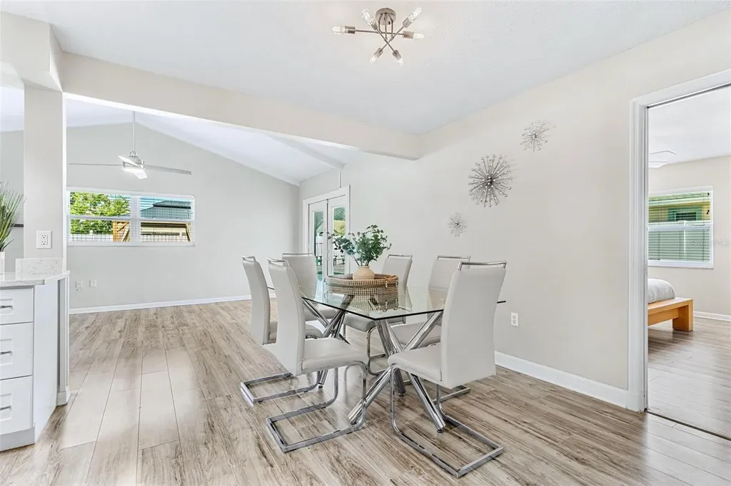 5127 Caesar Way S St Petersburg FL 33712