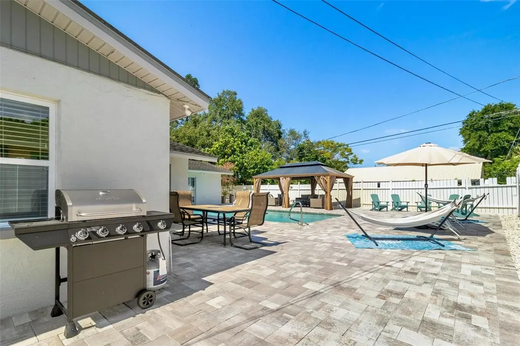 5127 Caesar Way S St Petersburg FL 33712