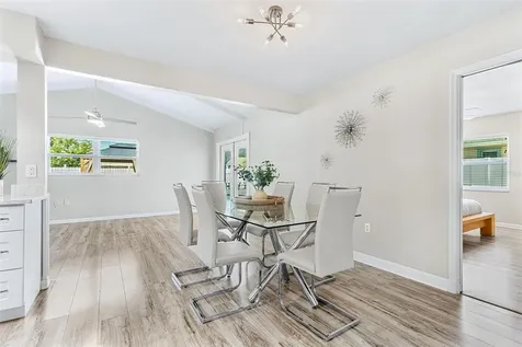 5127 Caesar Way S St Petersburg FL 33712