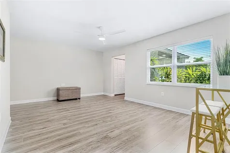 5127 Caesar Way S St Petersburg FL 33712