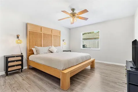 5127 Caesar Way S St Petersburg FL 33712
