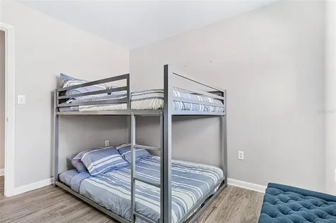 5127 Caesar Way S St Petersburg FL 33712
