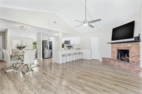 5127 Caesar Way S St Petersburg FL 33712