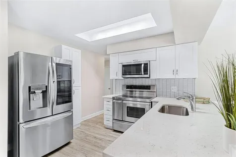 5127 Caesar Way S St Petersburg FL 33712