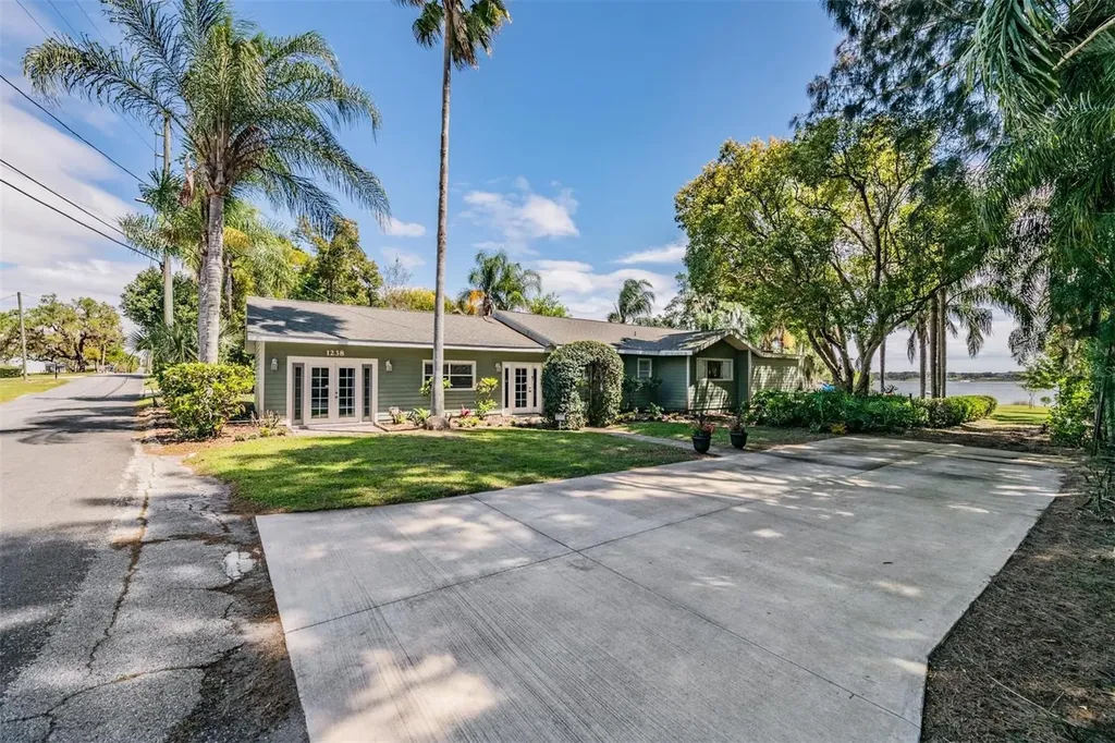 1238 S Highland Park Drive Lake Wales FL 33898