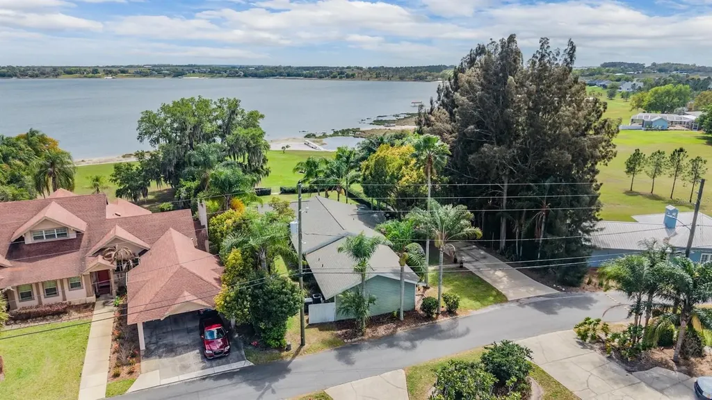 1238 S Highland Park Drive Lake Wales FL 33898