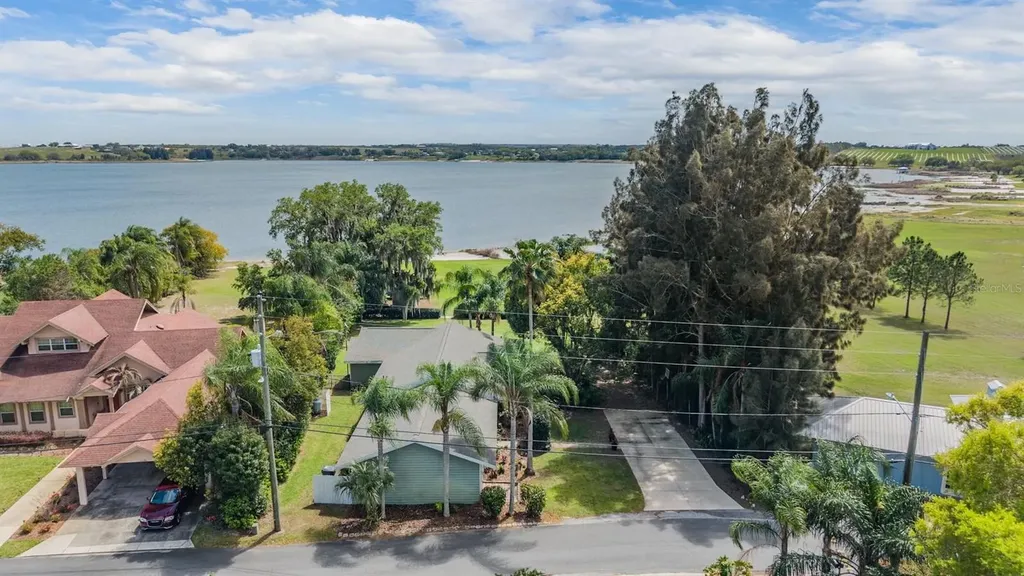 1238 S Highland Park Drive Lake Wales FL 33898