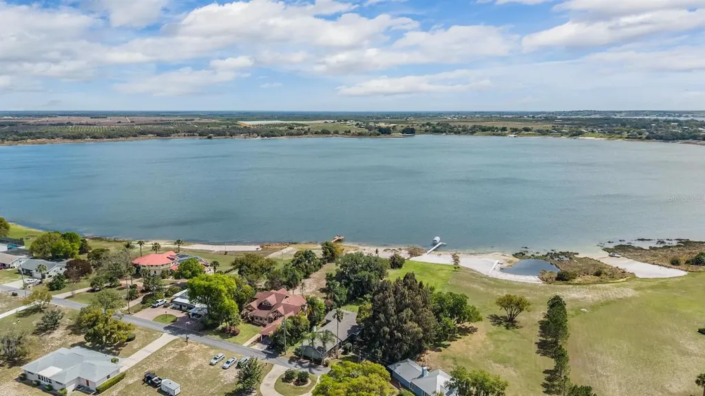 1238 S Highland Park Drive Lake Wales FL 33898