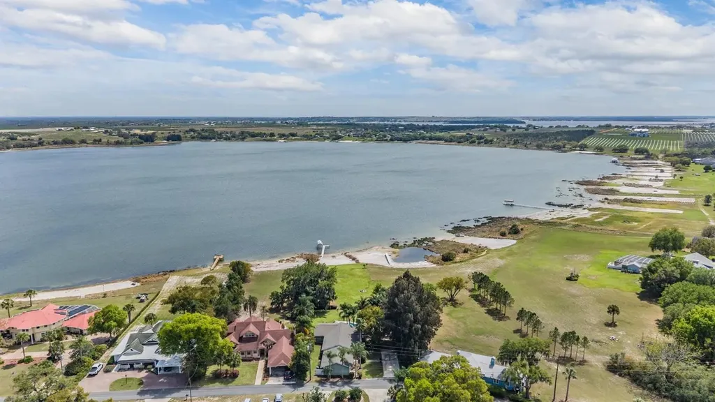 1238 S Highland Park Drive Lake Wales FL 33898