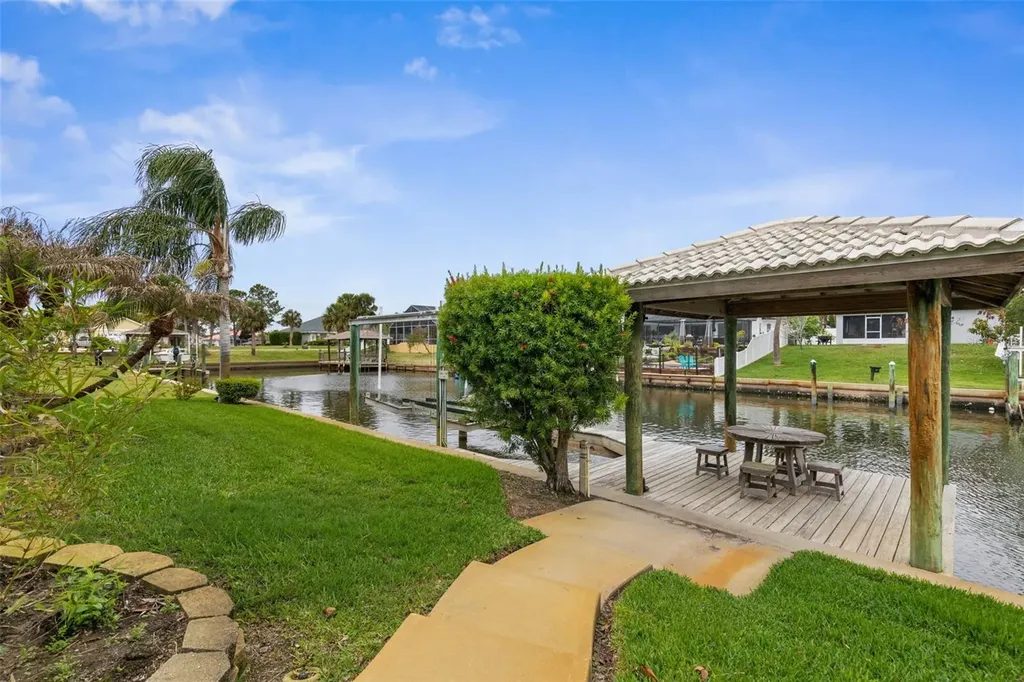 9 Coconut Court Palm Coast FL 32137