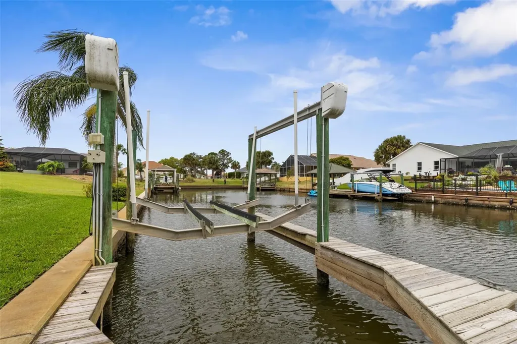 9 Coconut Court Palm Coast FL 32137