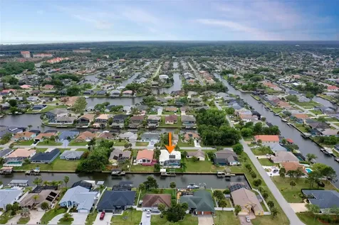9 Coconut Court Palm Coast FL 32137