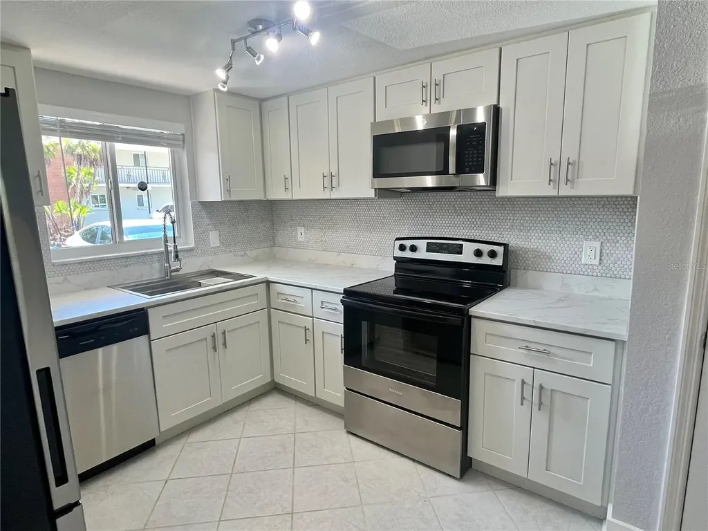 4550 Overlook Drive NE St Petersburg FL 33703