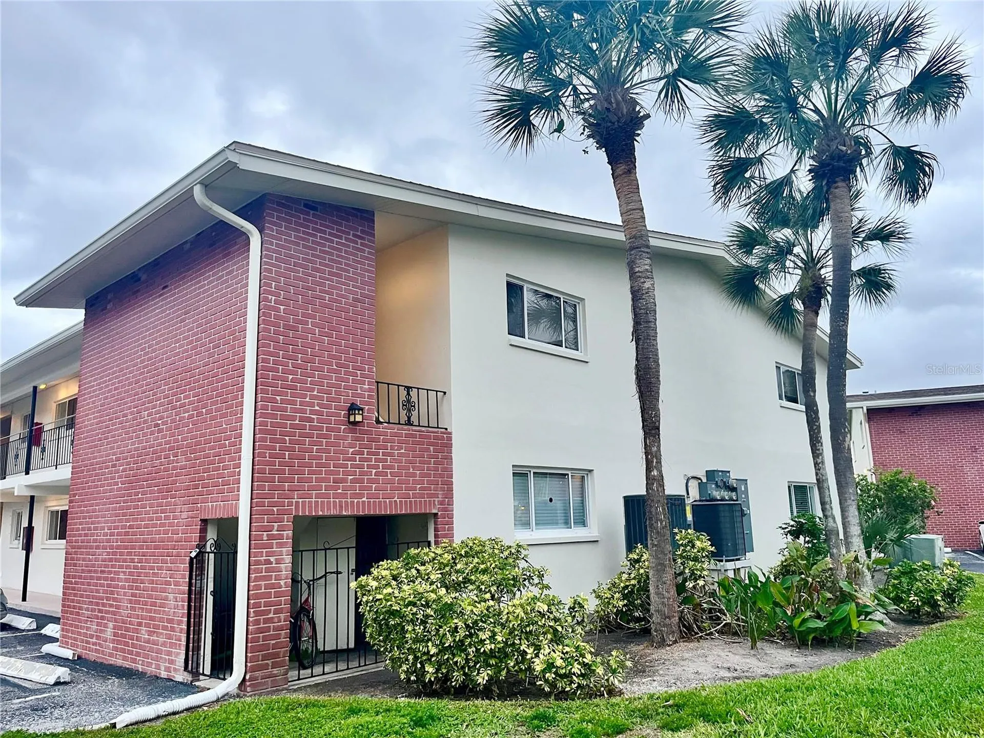 4550 Overlook Drive NE St Petersburg FL 33703