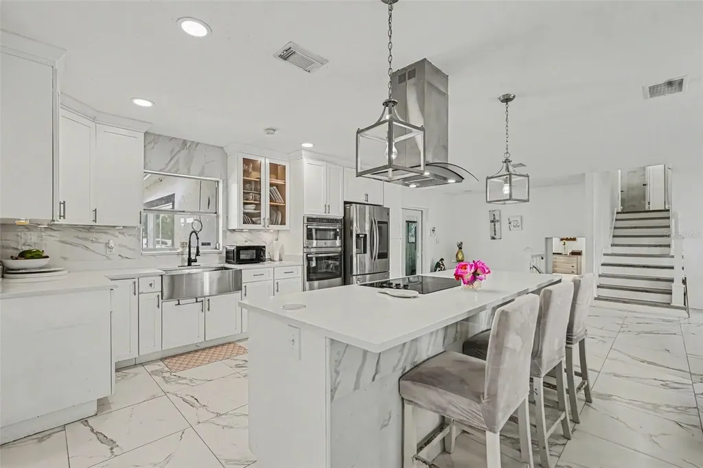 3101 S Kings Avenue Brandon FL 33511