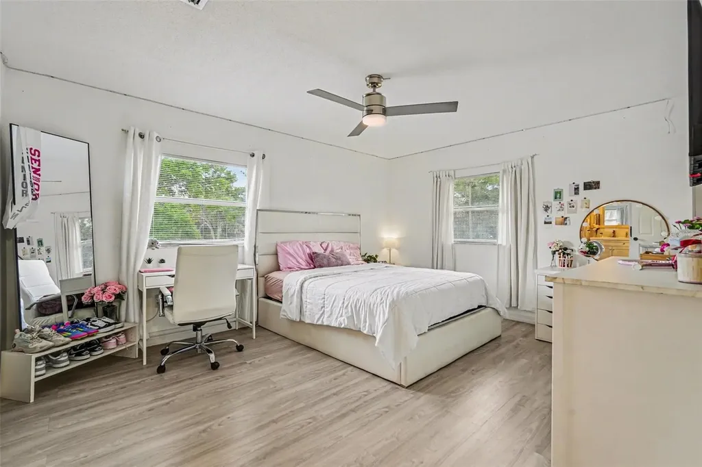 3101 S Kings Avenue Brandon FL 33511