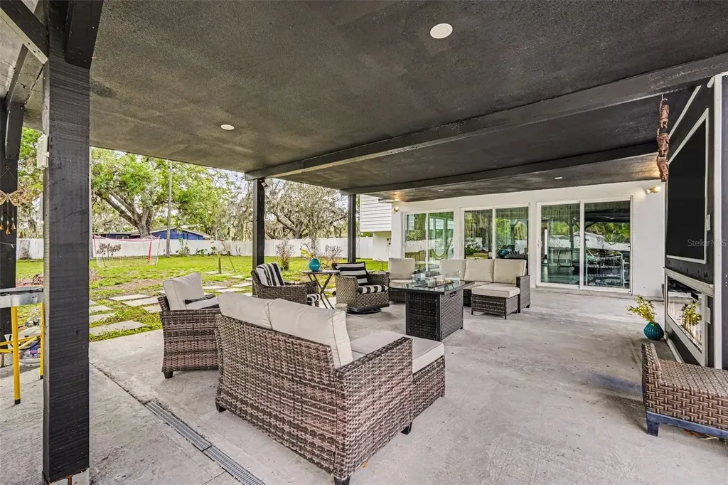 3101 S Kings Avenue Brandon FL 33511