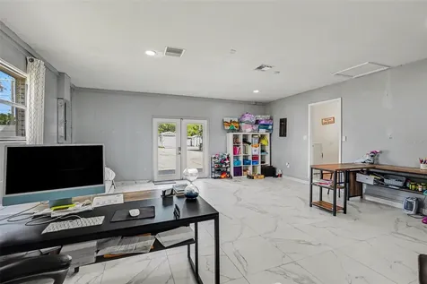 3101 S Kings Avenue Brandon FL 33511