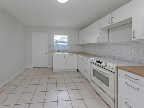 5636 6th Street Court E Bradenton FL 34203