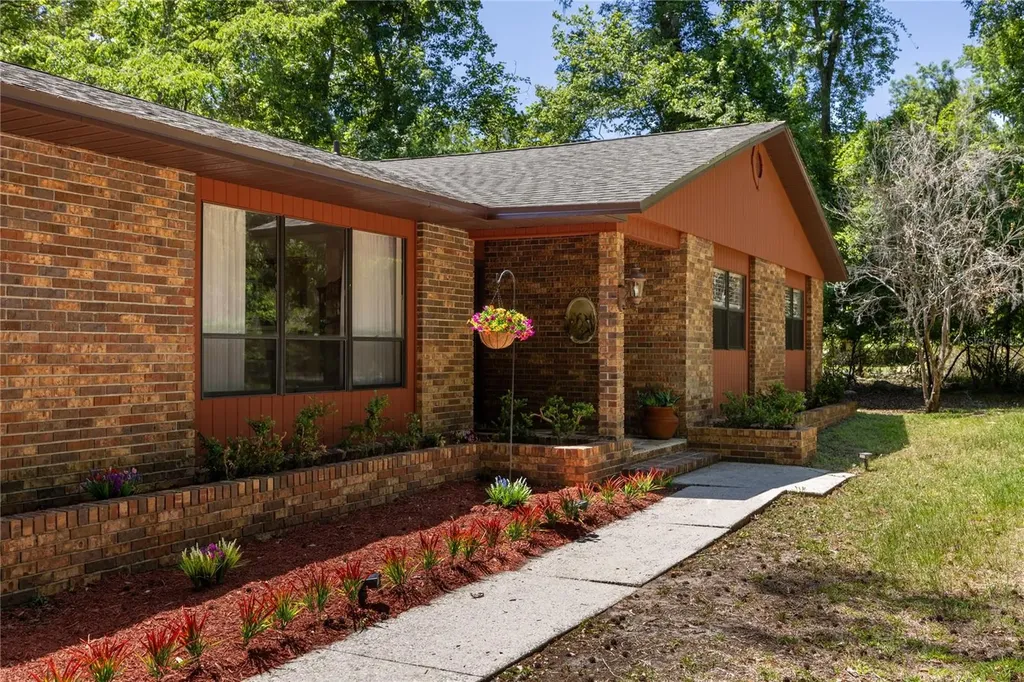 5725 NW 63rd Court Gainesville FL 32653