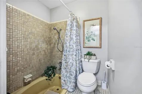 5725 NW 63rd Court Gainesville FL 32653