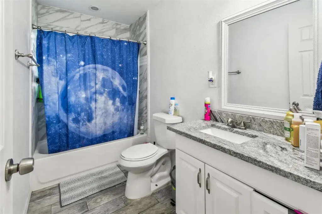 4005 W Tyson Avenue Tampa FL 33611