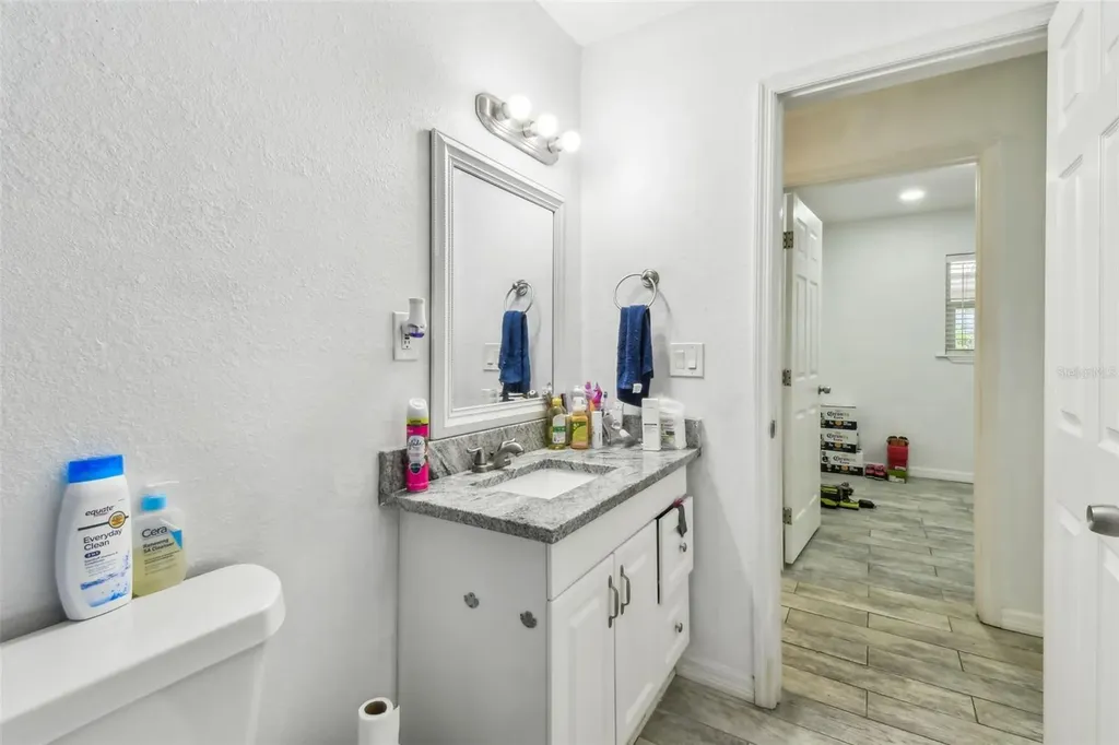 4005 W Tyson Avenue Tampa FL 33611