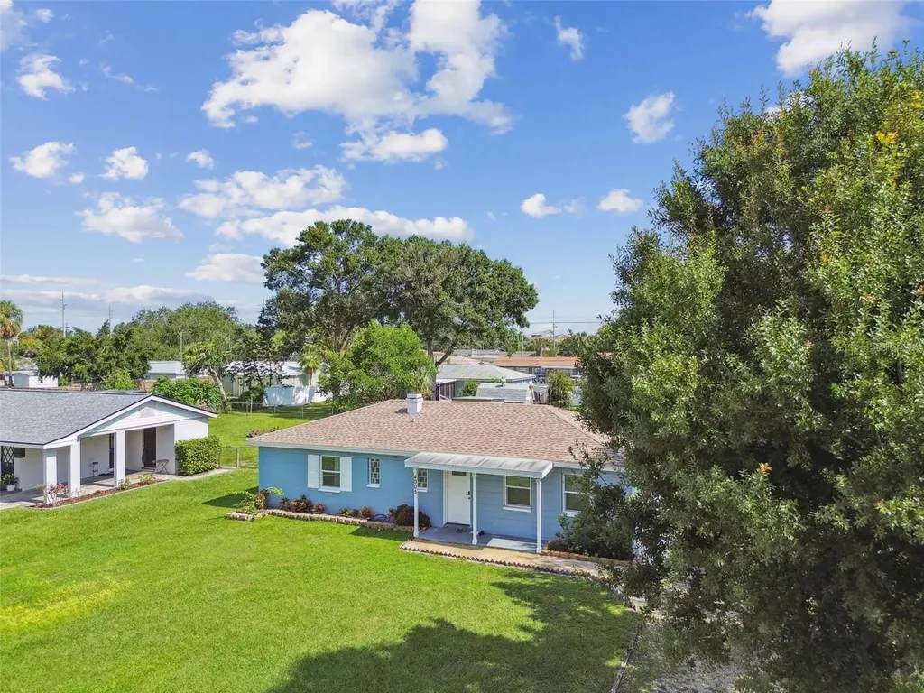 4005 W Tyson Avenue Tampa FL 33611
