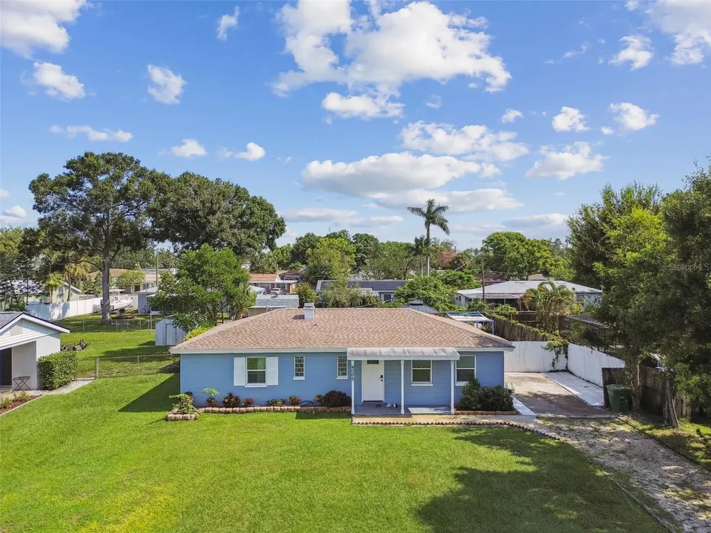 4005 W Tyson Avenue Tampa FL 33611
