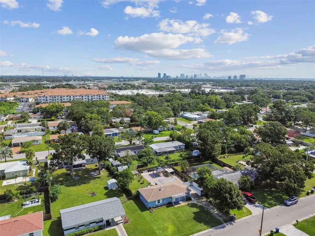 4005 W Tyson Avenue Tampa FL 33611