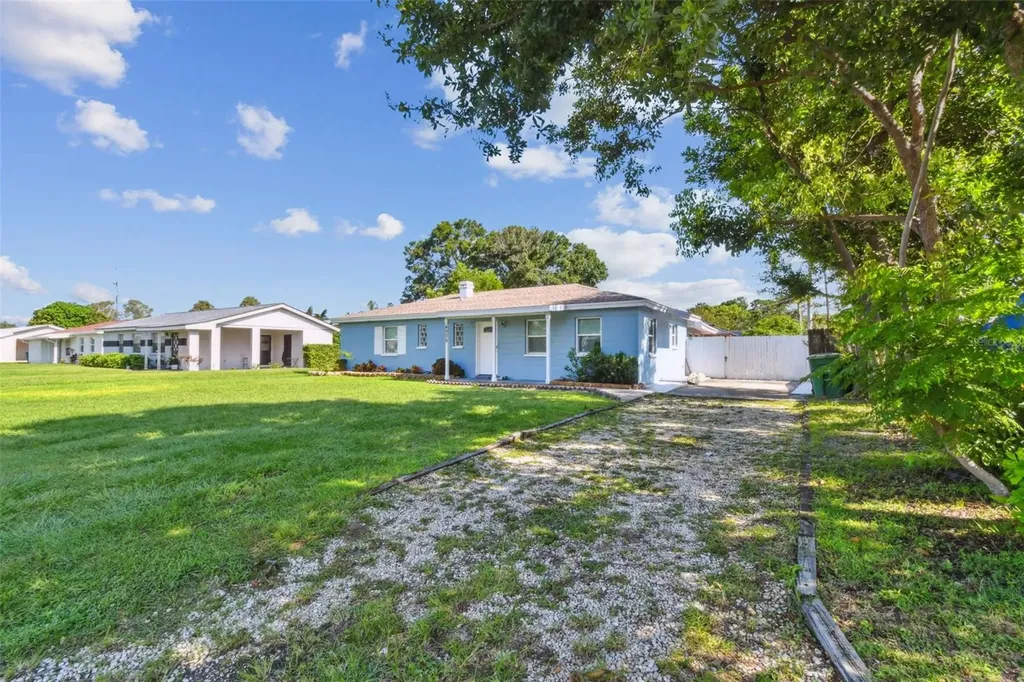 4005 W Tyson Avenue Tampa FL 33611