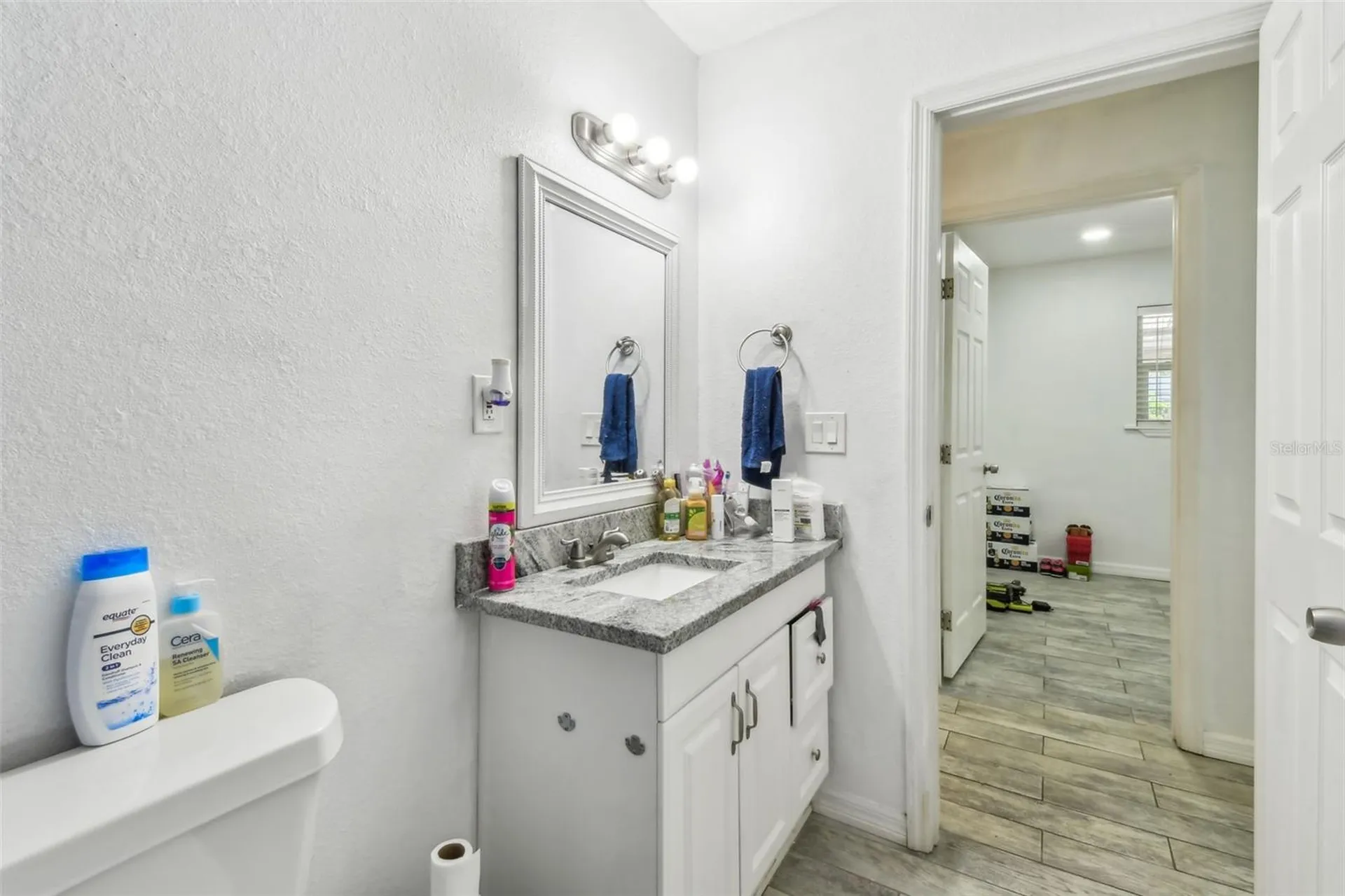4005 W Tyson Avenue Tampa FL 33611