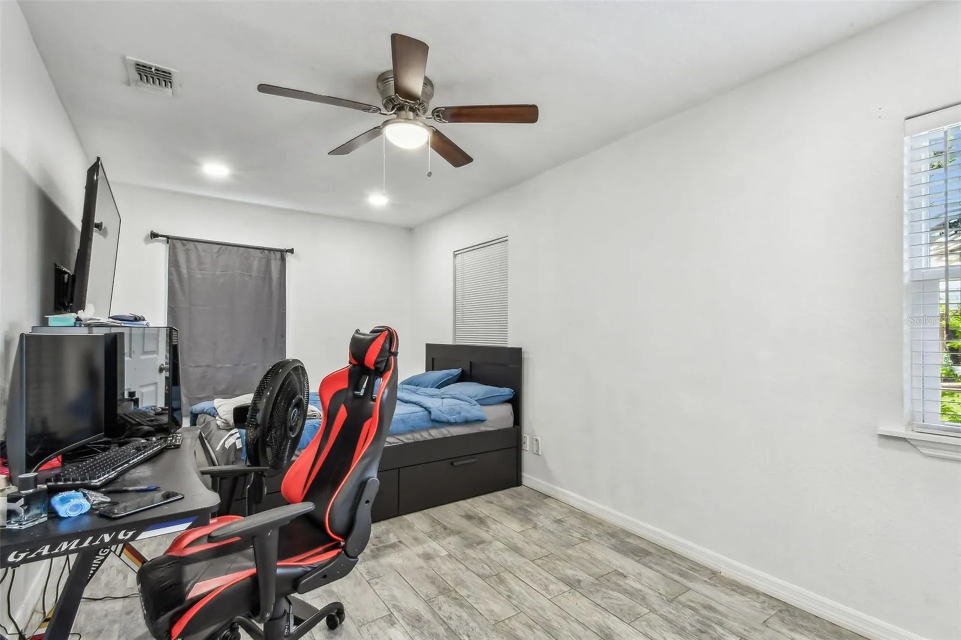 4005 W Tyson Avenue Tampa FL 33611