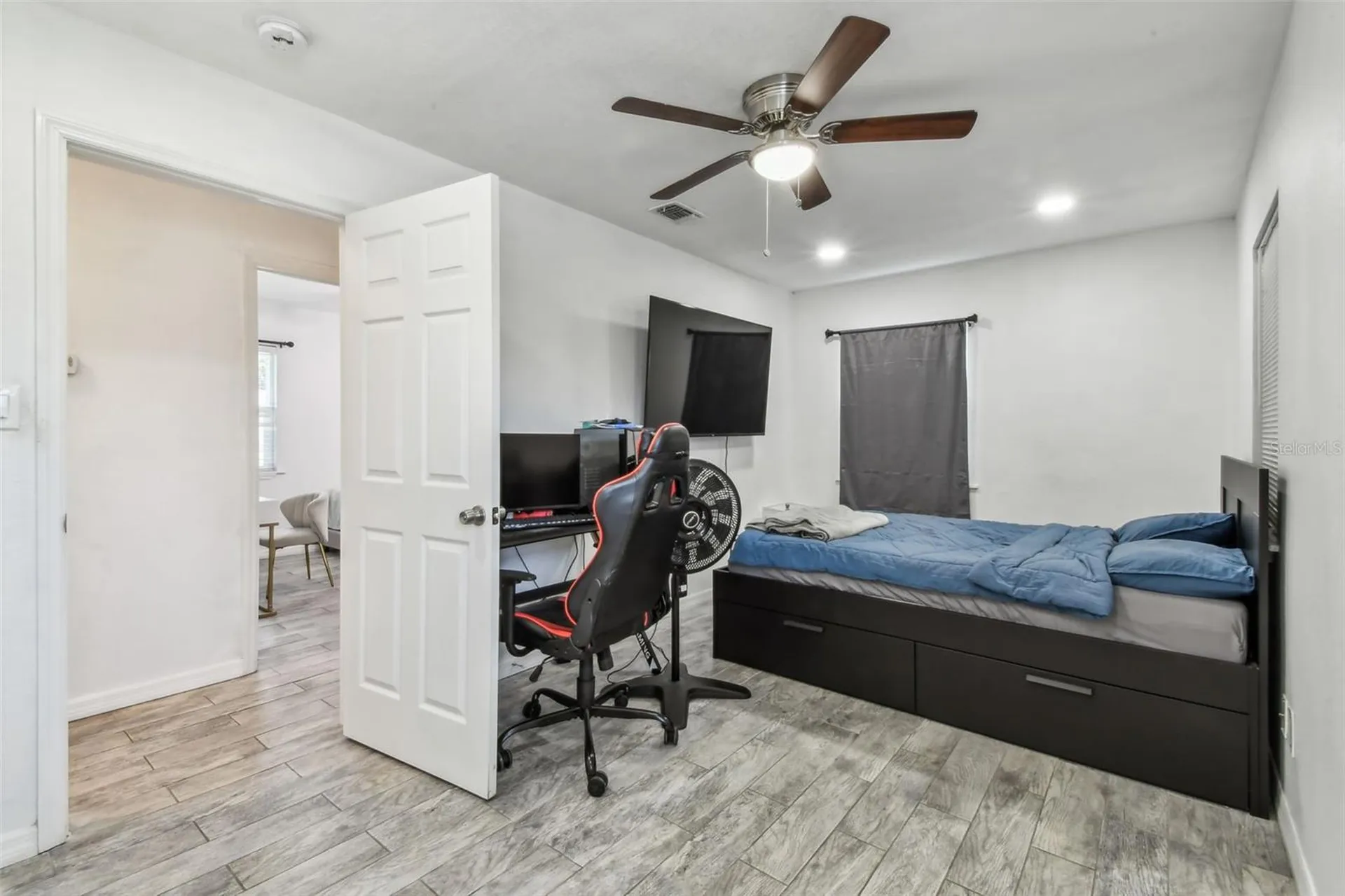 4005 W Tyson Avenue Tampa FL 33611