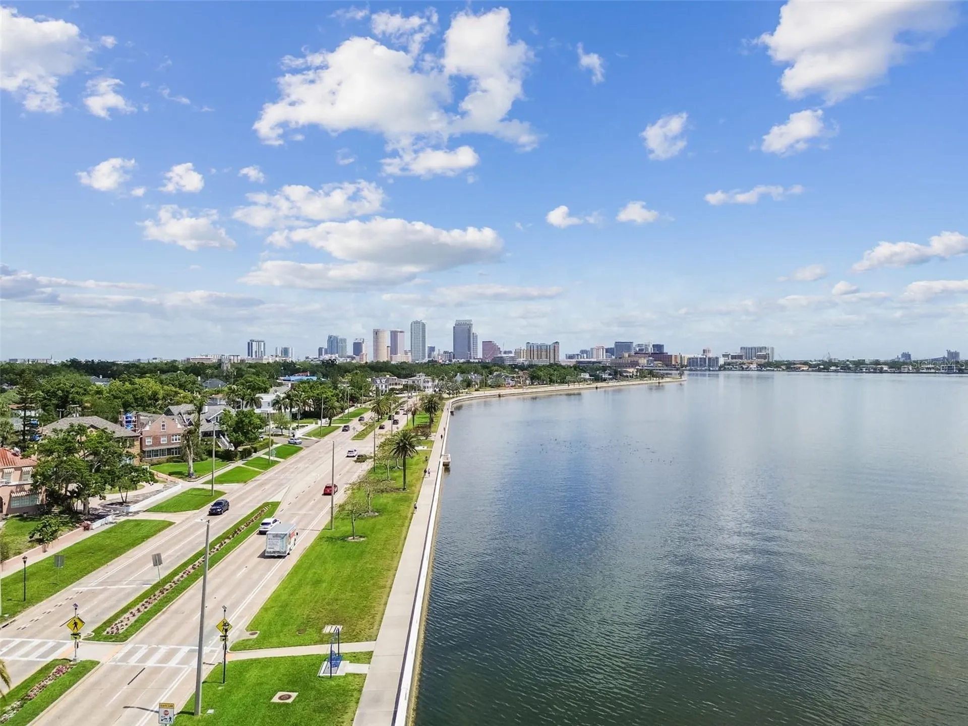 4005 W Tyson Avenue Tampa FL 33611
