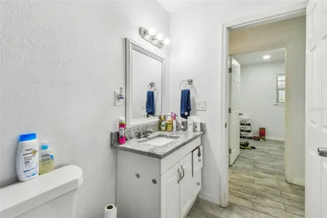 4005 W Tyson Avenue Tampa FL 33611