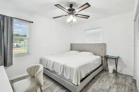 4005 W Tyson Avenue Tampa FL 33611