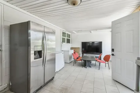 4005 W Tyson Avenue Tampa FL 33611