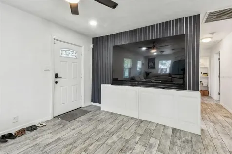 4005 W Tyson Avenue Tampa FL 33611