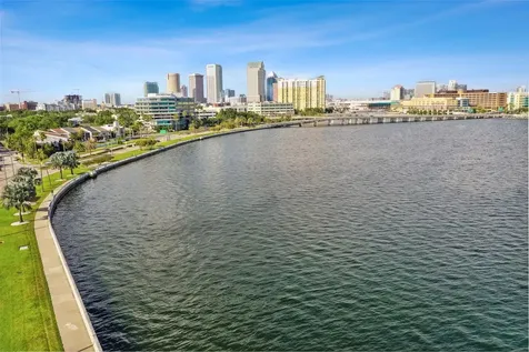 4005 W Tyson Avenue Tampa FL 33611