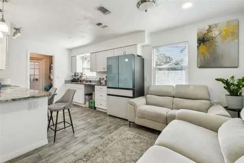 4005 W Tyson Avenue Tampa FL 33611