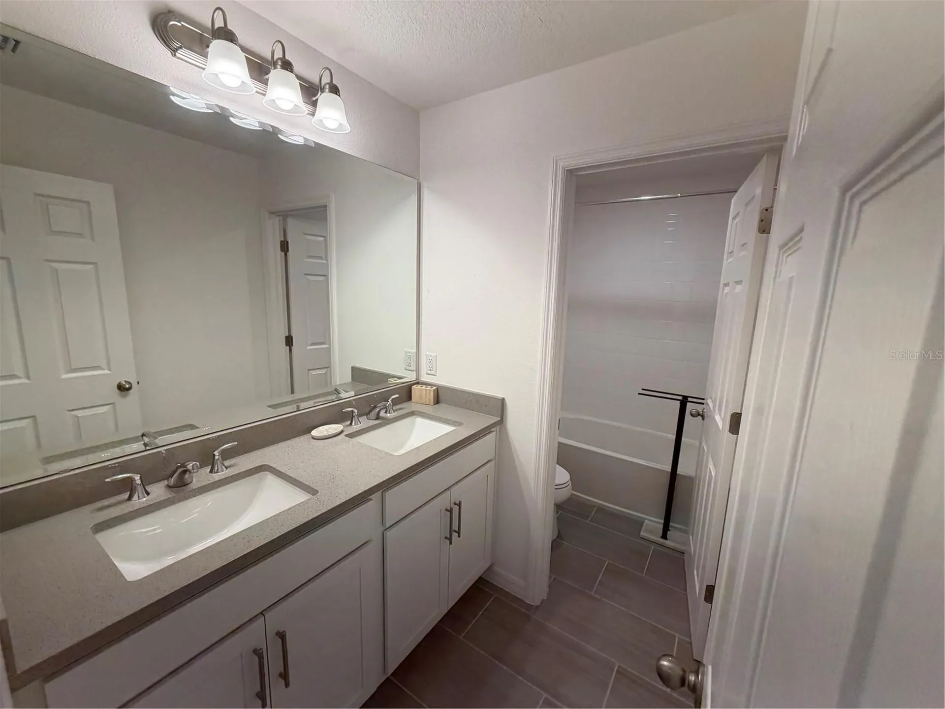 406 North Boulevard E Davenport FL 33837