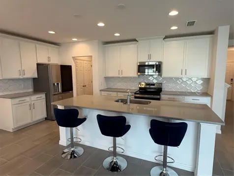 406 North Boulevard E Davenport FL 33837