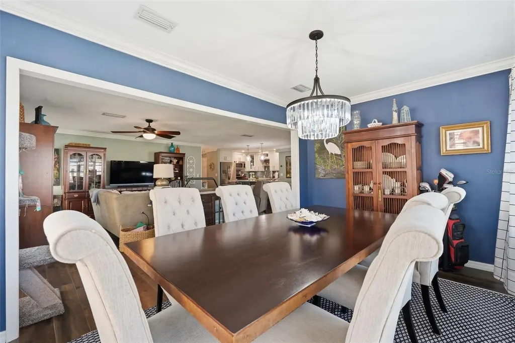 212 Cedarwood Circle Seminole FL 33777