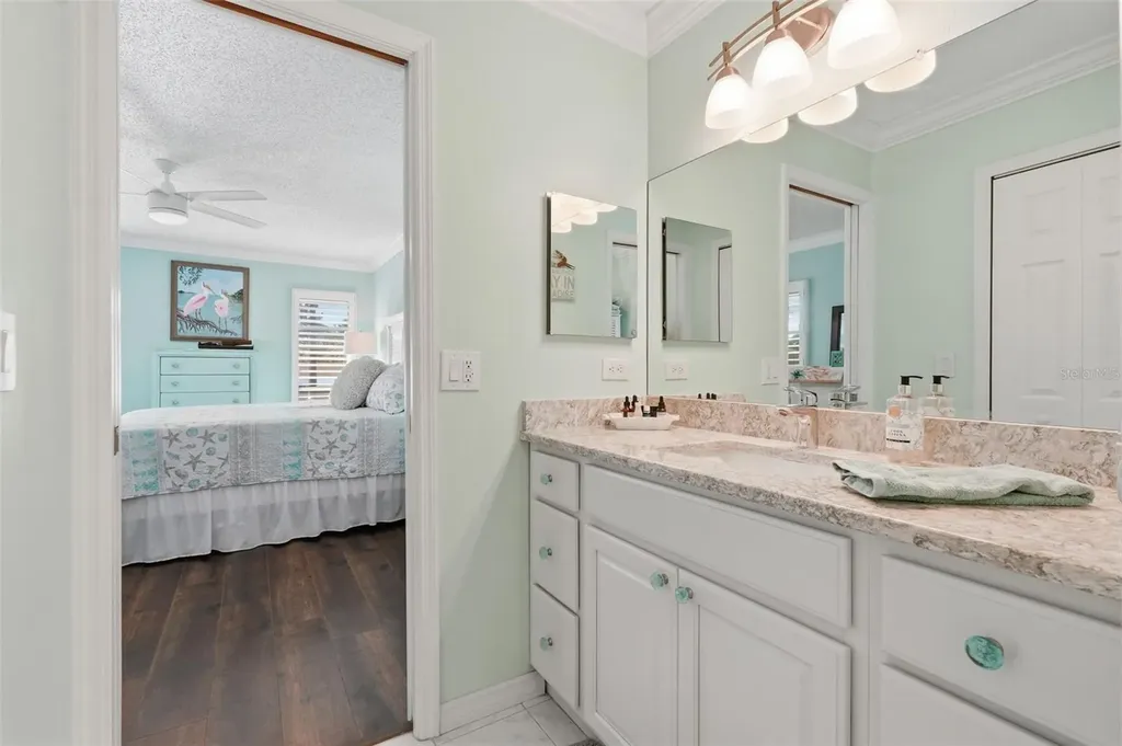 212 Cedarwood Circle Seminole FL 33777