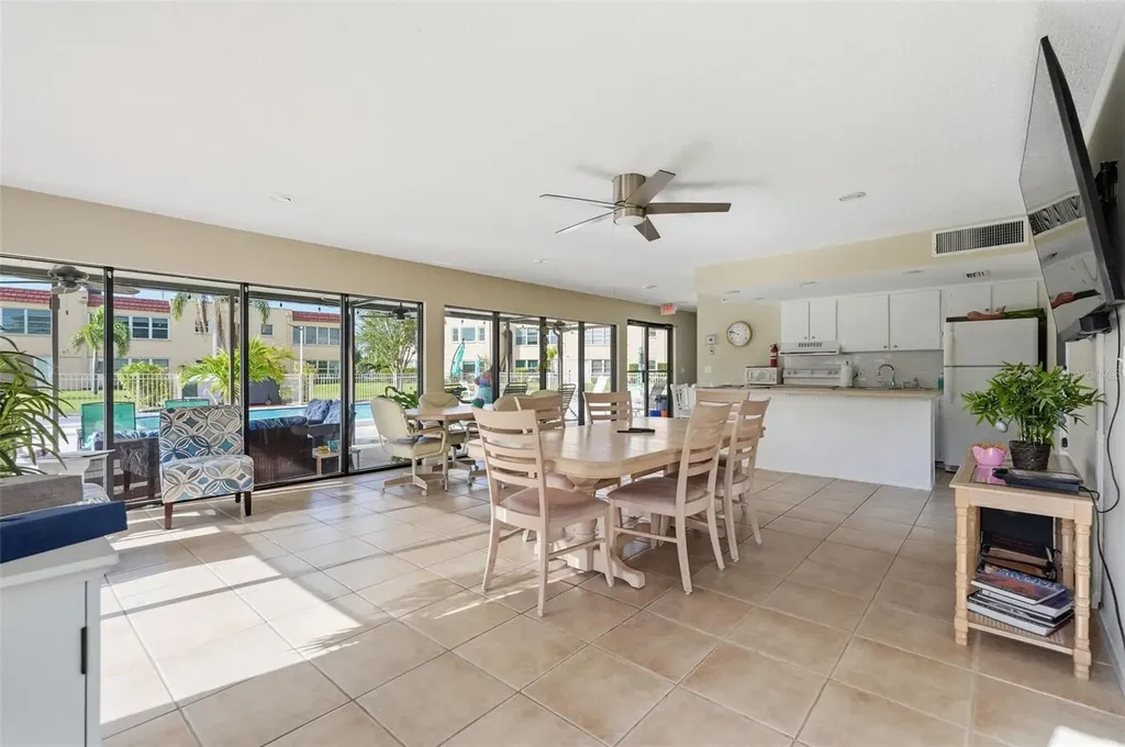 212 Cedarwood Circle Seminole FL 33777